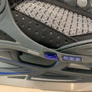 LL Bean kids adjustable size ice skates